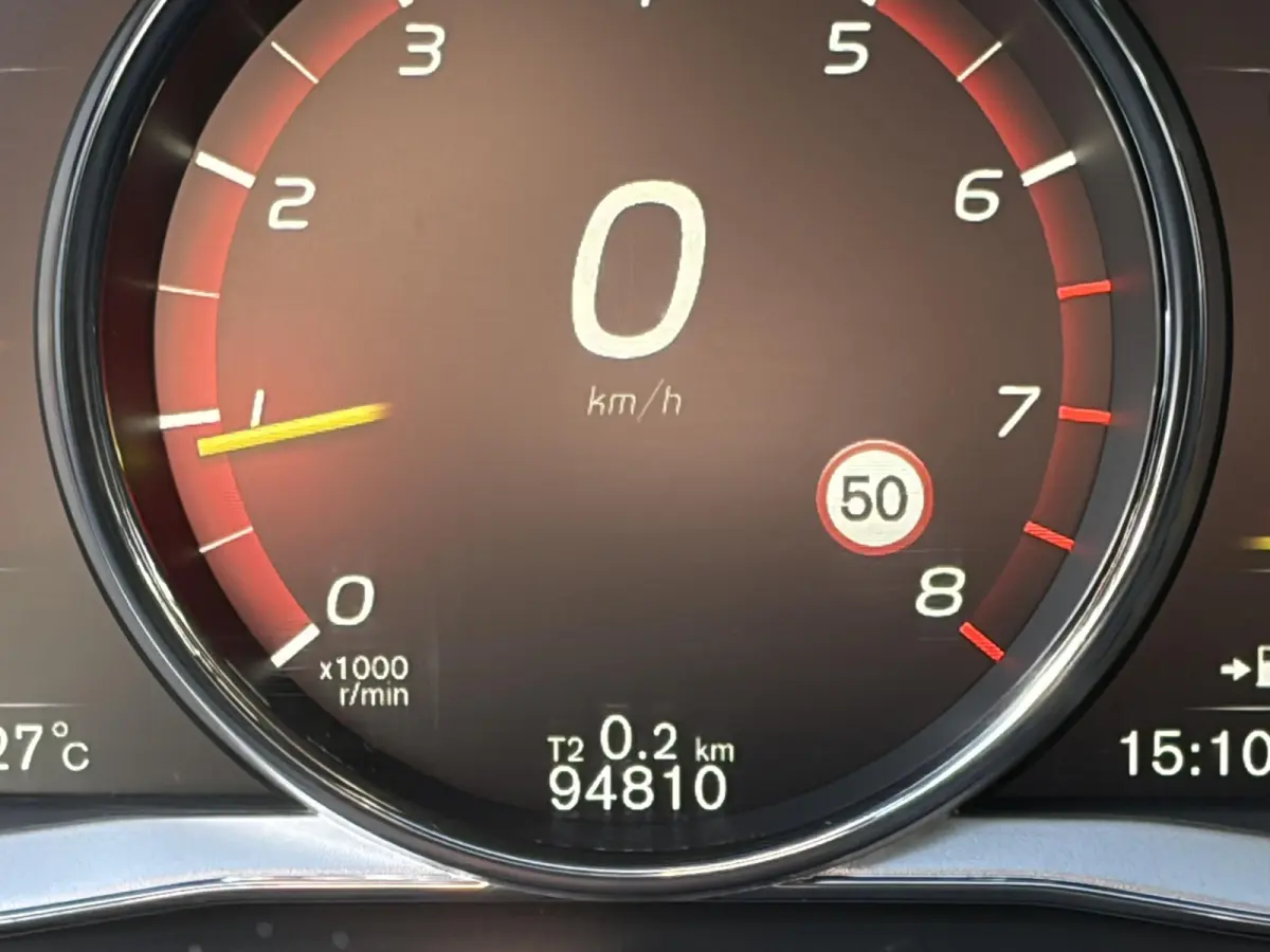 2.0 T4 Business Sport / Automaat / 190 PK / Dealer-Onderhouden / Standkachel / Adaptieve Cruise-Control / Stuur-/ Stoelverwarming + Achter / Climate-Control / Keyless / Radio-Bluetooth / Nav