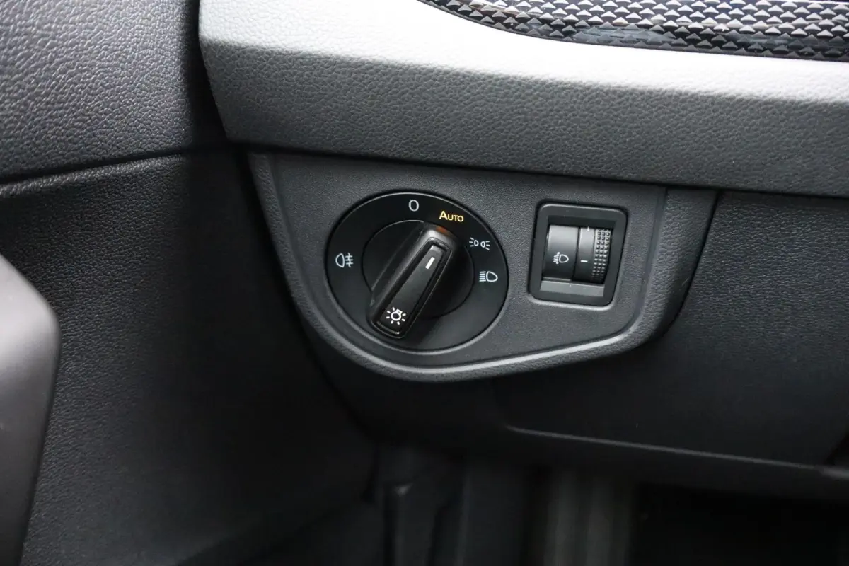 1.0 TSI 110pk DSG Life | Achteruitrijcamera | Adaptieve Cruise Control | Automaat