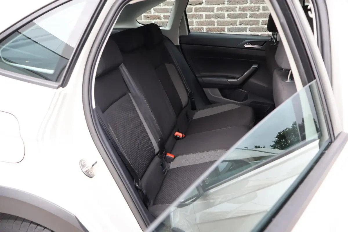 1.0 TSI 110pk DSG Life | Achteruitrijcamera | Adaptieve Cruise Control | Automaat