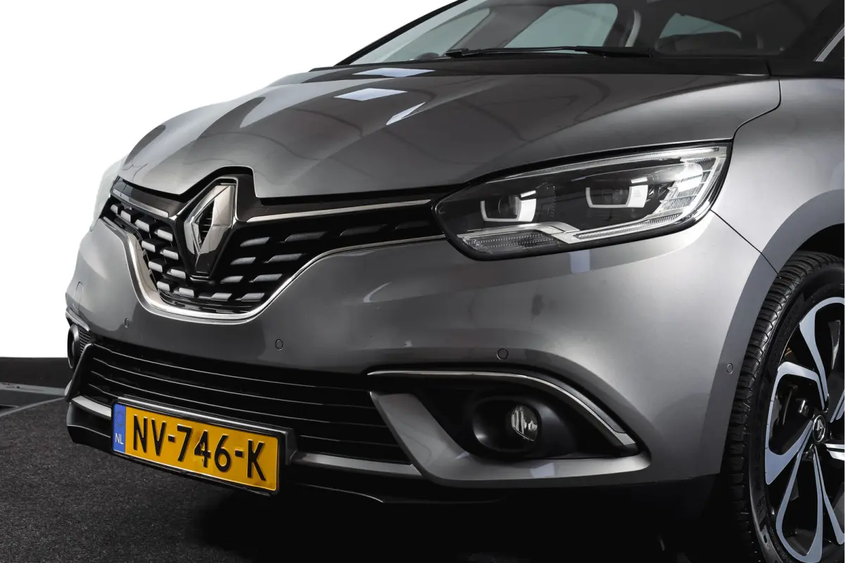 1.2 TCe 130 PK Bose Orig. NL | Trekhaak | Cruise | HUD | PDC | Camera | NAV | ECC | Massage | LM 20" |