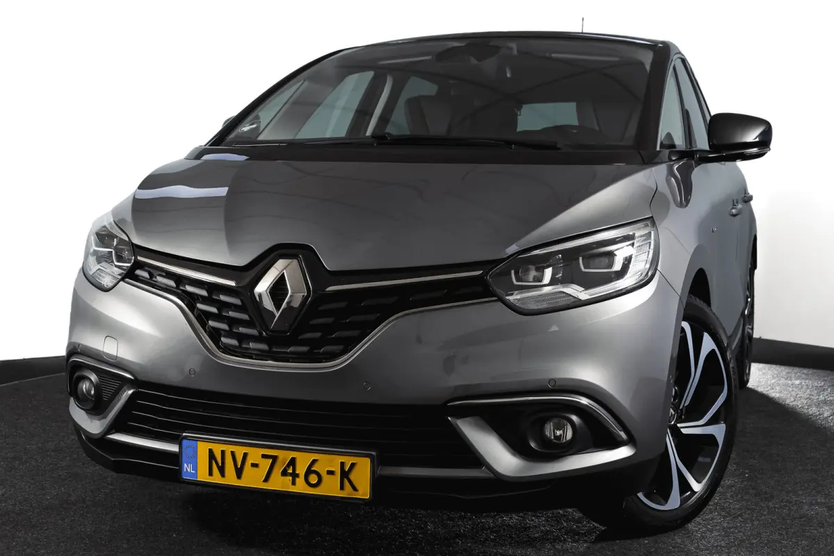 1.2 TCe 130 PK Bose Orig. NL | Trekhaak | Cruise | HUD | PDC | Camera | NAV | ECC | Massage | LM 20" |