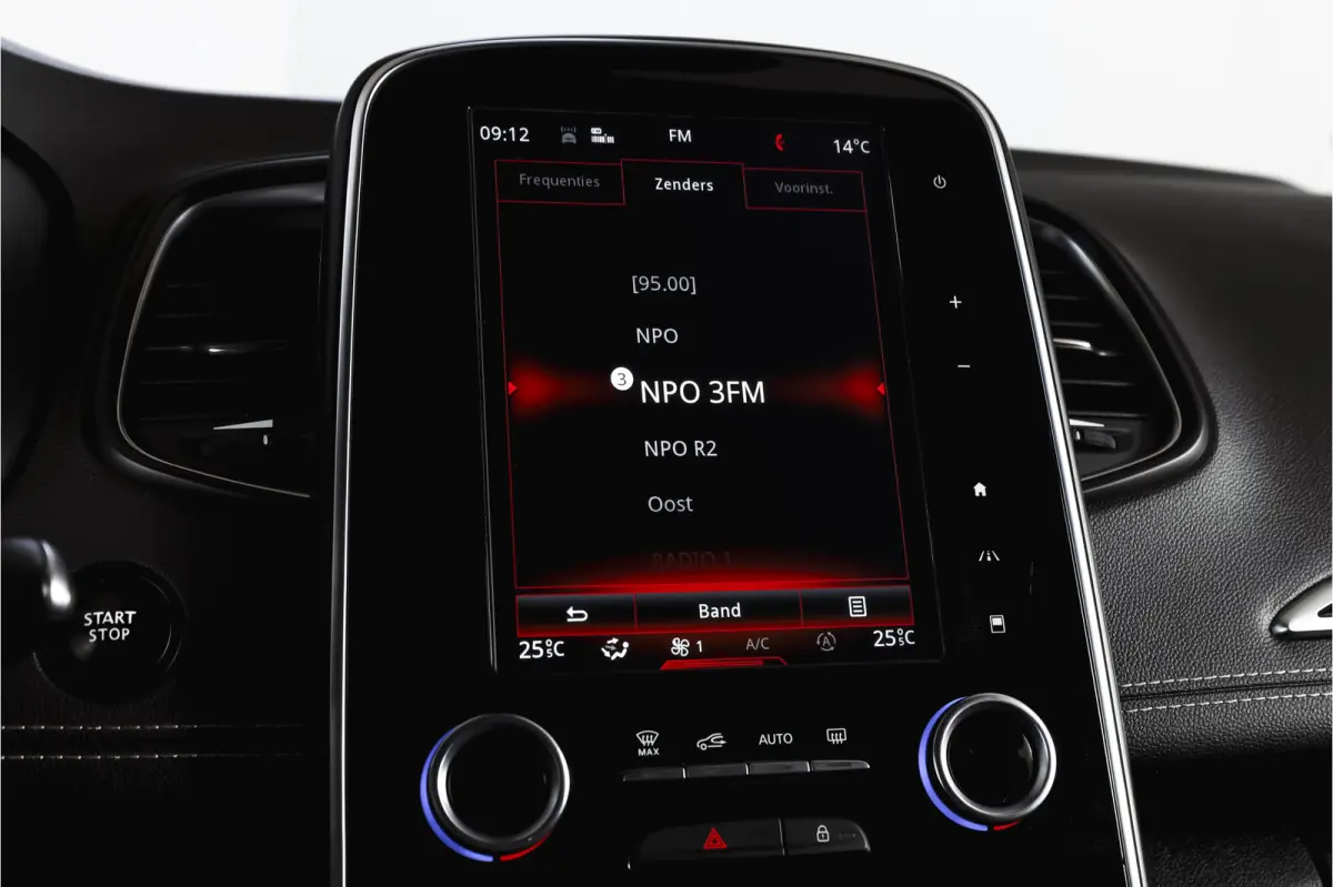 1.2 TCe 130 PK Bose Orig. NL | Trekhaak | Cruise | HUD | PDC | Camera | NAV | ECC | Massage | LM 20" |