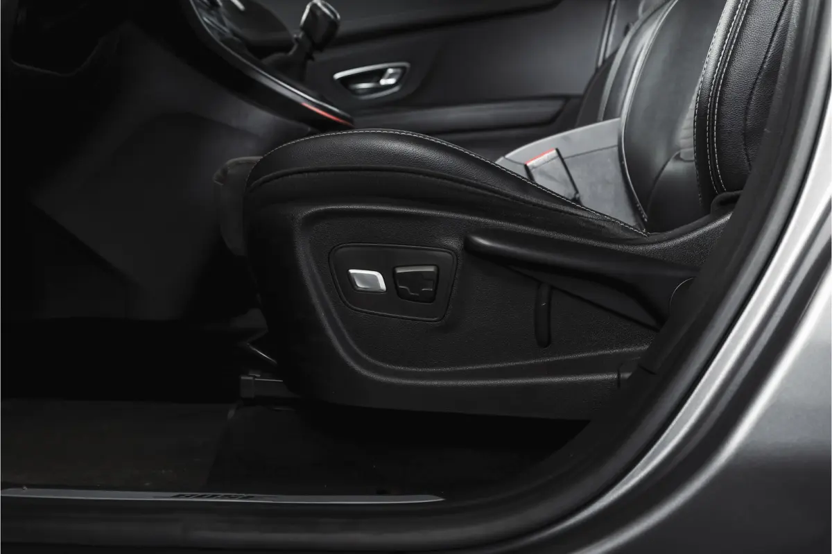 1.2 TCe 130 PK Bose Orig. NL | Trekhaak | Cruise | HUD | PDC | Camera | NAV | ECC | Massage | LM 20" |