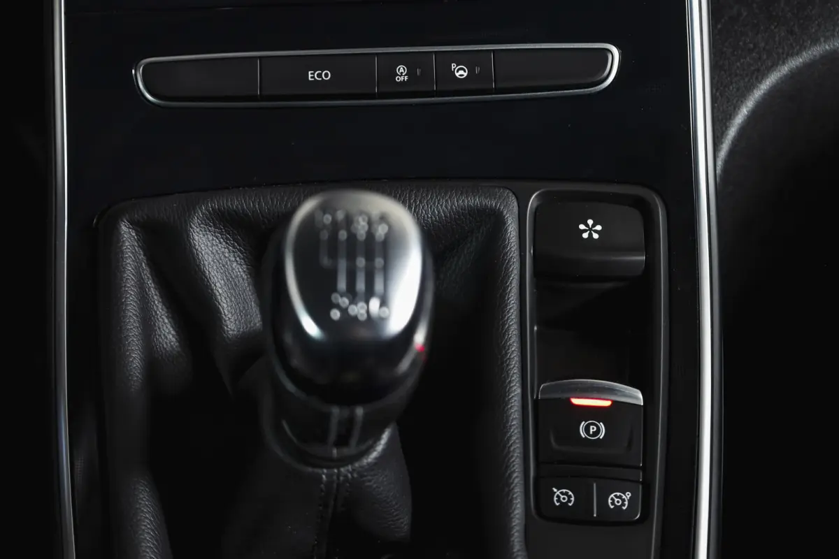 1.2 TCe 130 PK Bose Orig. NL | Trekhaak | Cruise | HUD | PDC | Camera | NAV | ECC | Massage | LM 20" |