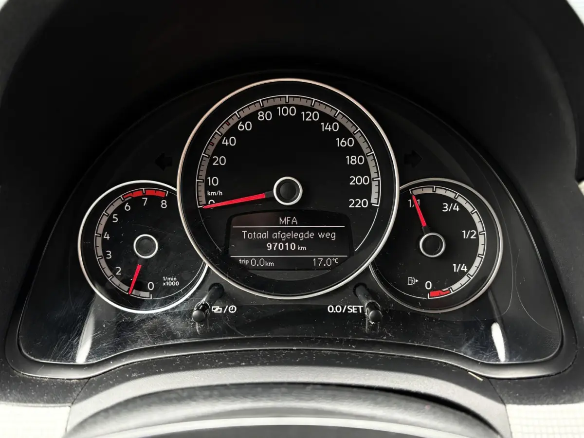 up! 1.0 60pk High up! | Stoelverwarming | PDC achter | Cruise Control