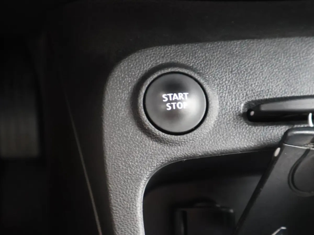 0.9 TCe INTENS *NIEUWE DB KETTING* Renault Captur 0.9 TCe INTENS + CAMERA / TREKHAAK / NAVIGATIE / DAB / LED