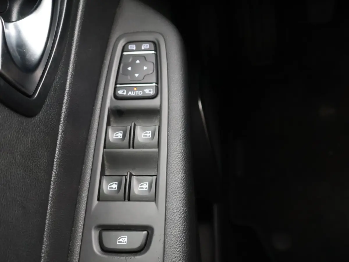 0.9 TCe INTENS *NIEUWE DB KETTING* Renault Captur 0.9 TCe INTENS + CAMERA / TREKHAAK / NAVIGATIE / DAB / LED