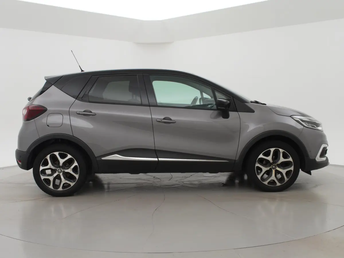 0.9 TCe INTENS *NIEUWE DB KETTING* Renault Captur 0.9 TCe INTENS + CAMERA / TREKHAAK / NAVIGATIE / DAB / LED