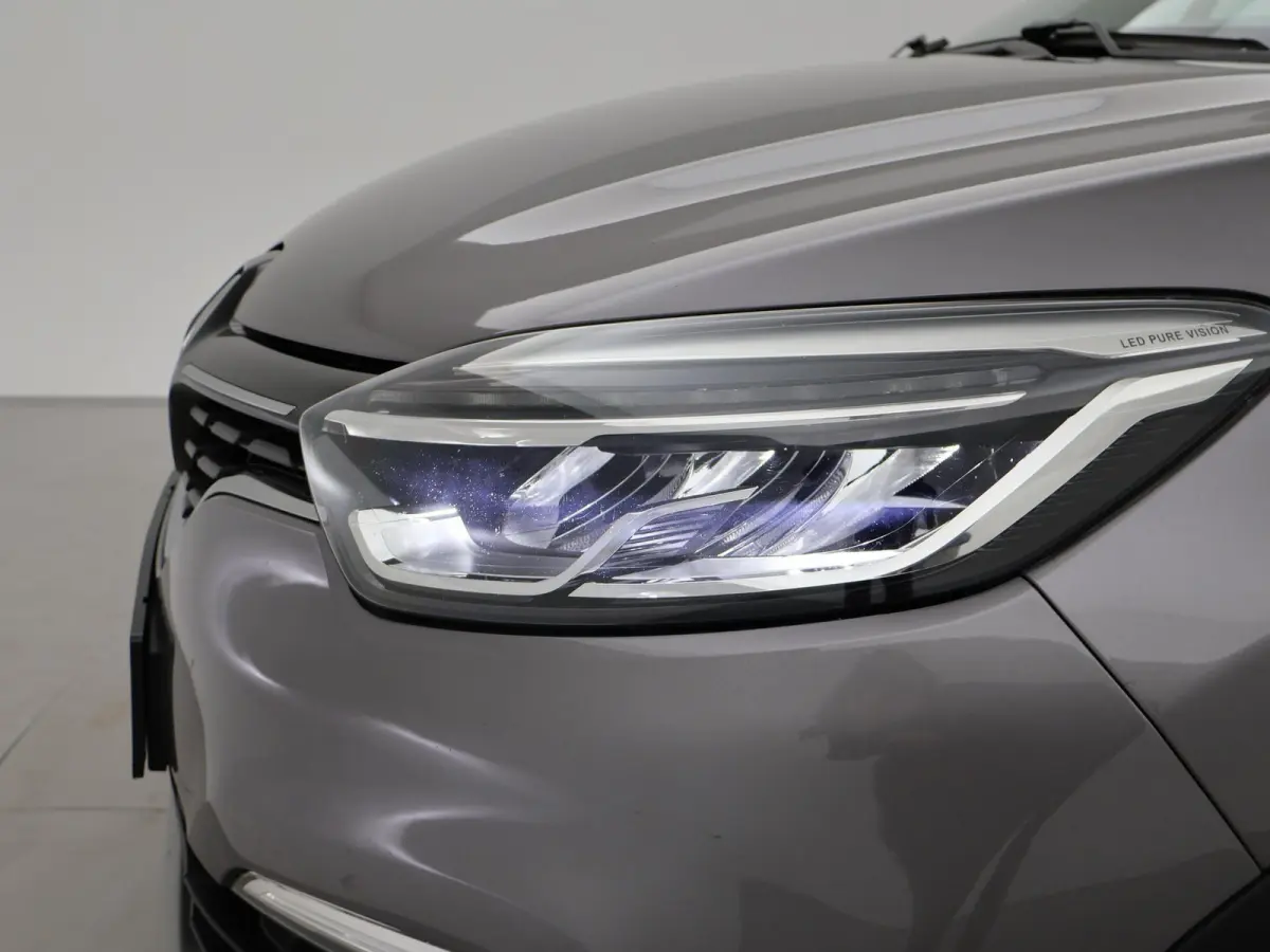 0.9 TCe INTENS *NIEUWE DB KETTING* Renault Captur 0.9 TCe INTENS + CAMERA / TREKHAAK / NAVIGATIE / DAB / LED