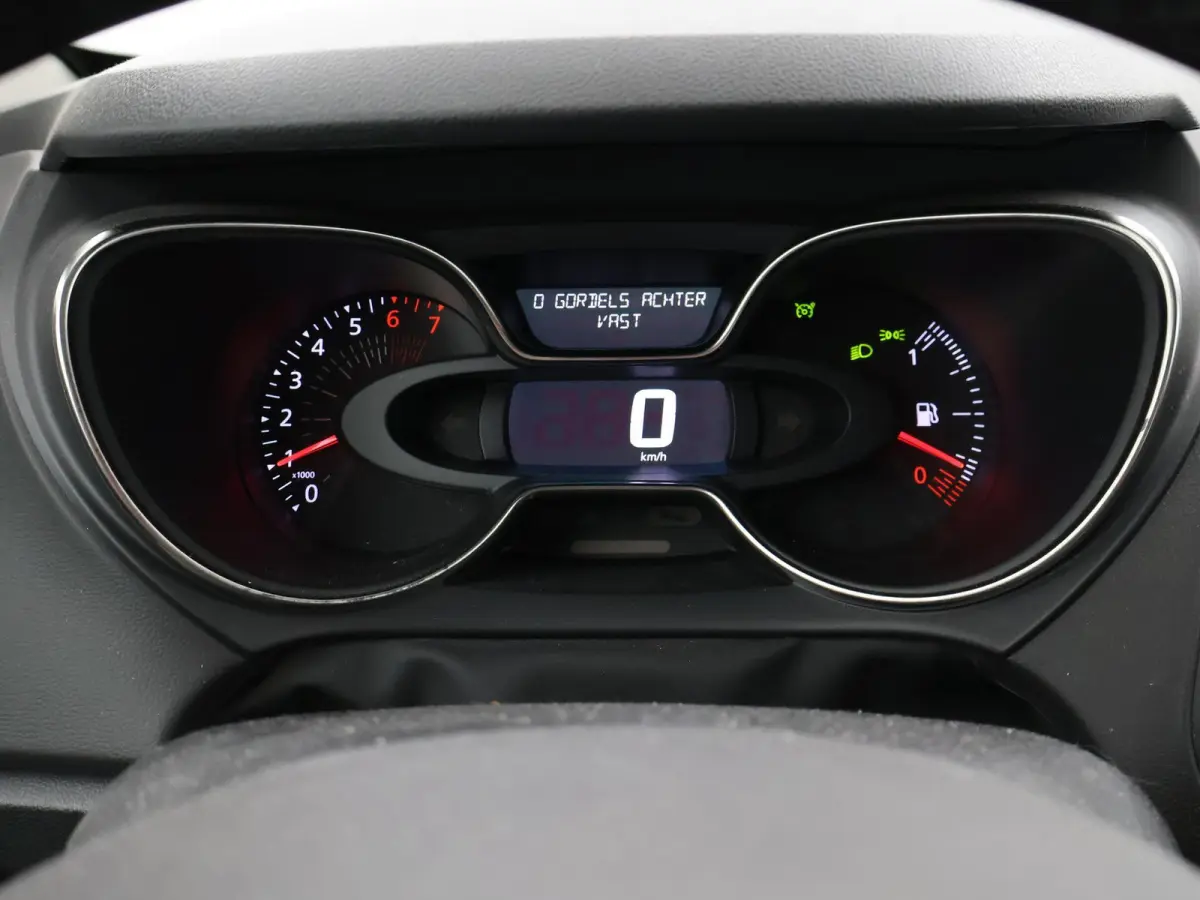 0.9 TCe INTENS *NIEUWE DB KETTING* Renault Captur 0.9 TCe INTENS + CAMERA / TREKHAAK / NAVIGATIE / DAB / LED