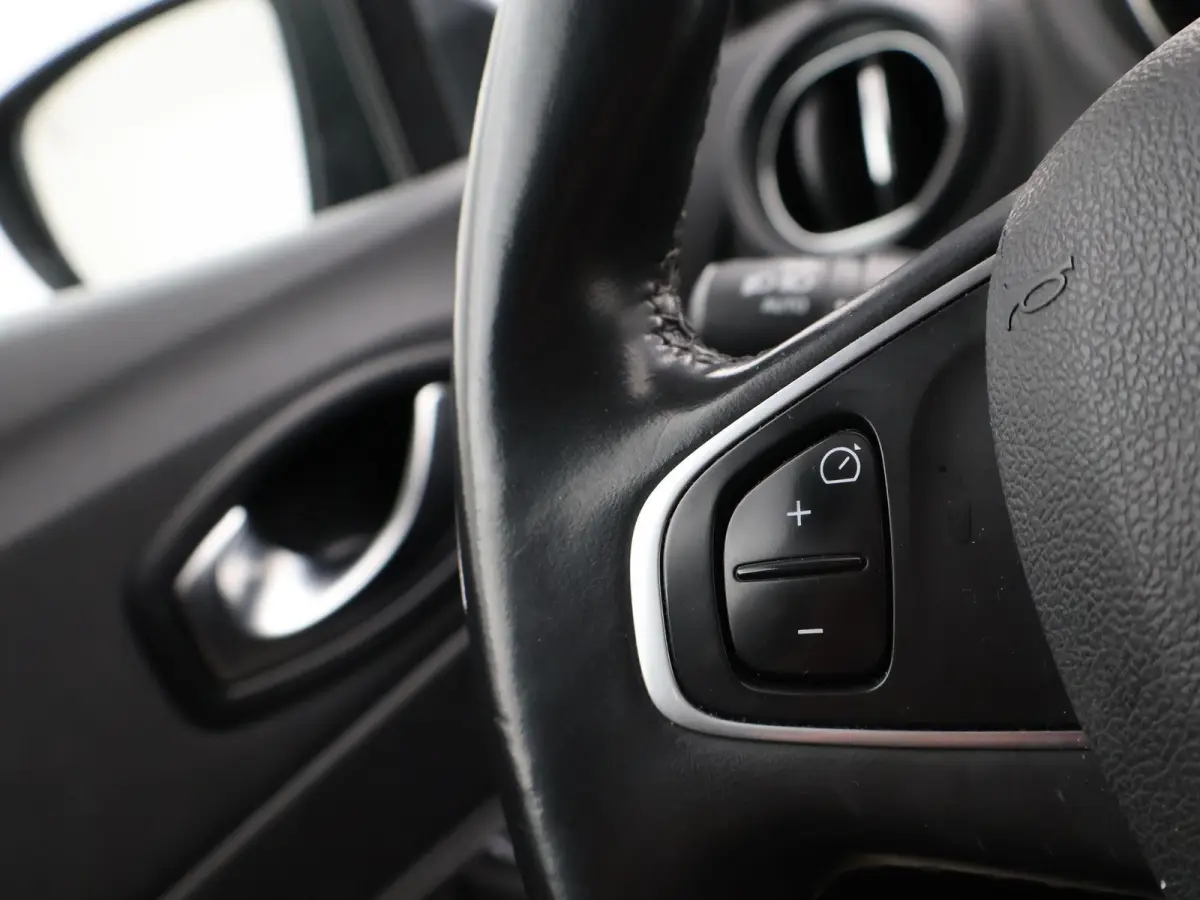 0.9 TCe INTENS *NIEUWE DB KETTING* Renault Captur 0.9 TCe INTENS + CAMERA / TREKHAAK / NAVIGATIE / DAB / LED