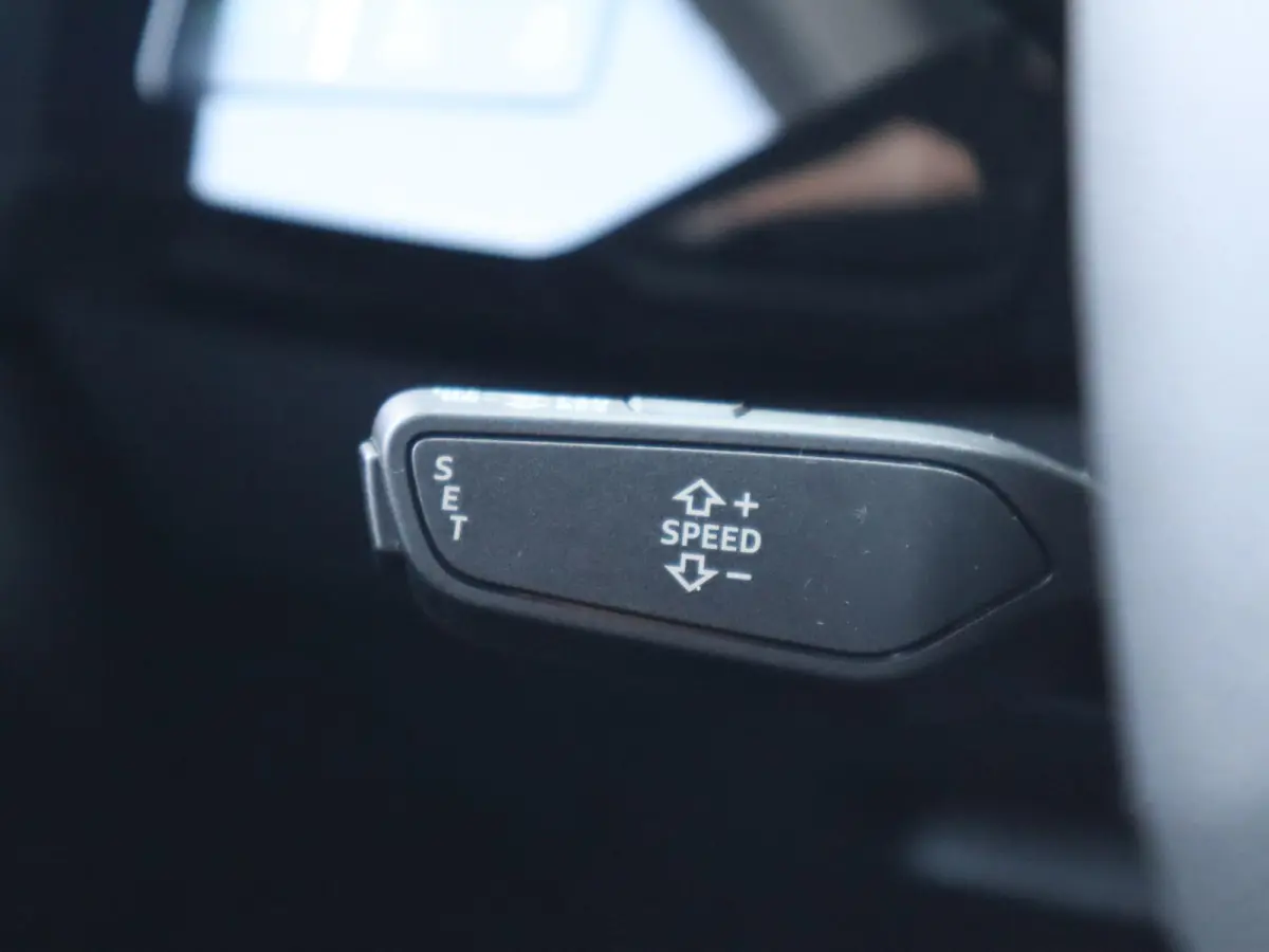 50 313pk quattro Business edition 71 kWh | SoH 93% | Cruise Control | Luchtvering | LED Koplampen | Voorstoelen Verwarmd | Memory