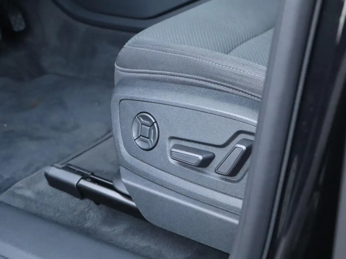 50 313pk quattro Business edition 71 kWh | SoH 93% | Cruise Control | Luchtvering | LED Koplampen | Voorstoelen Verwarmd | Memory