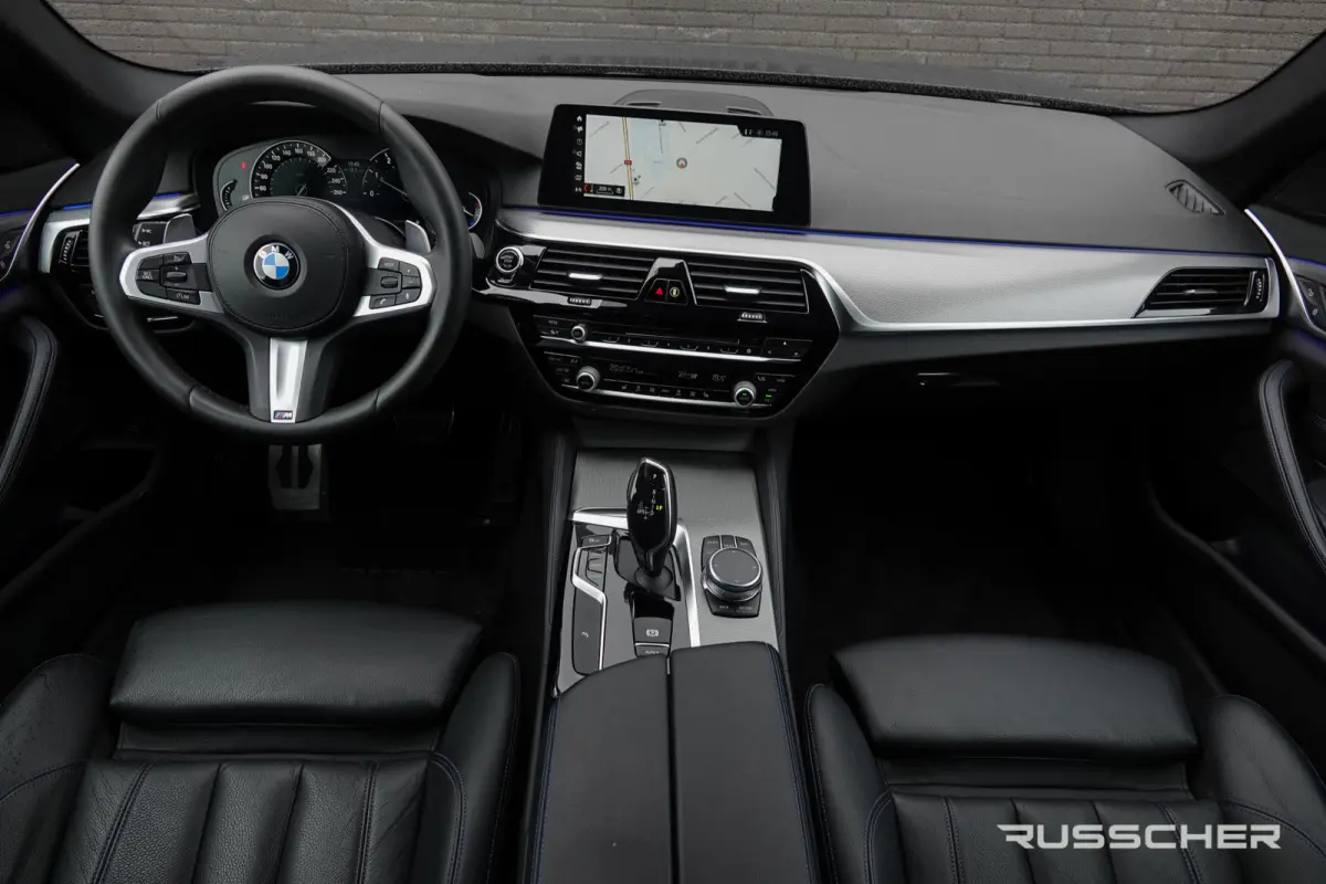 530i 252Pk Aut. | High Executive | M-Sport | Leder | LED | 19''