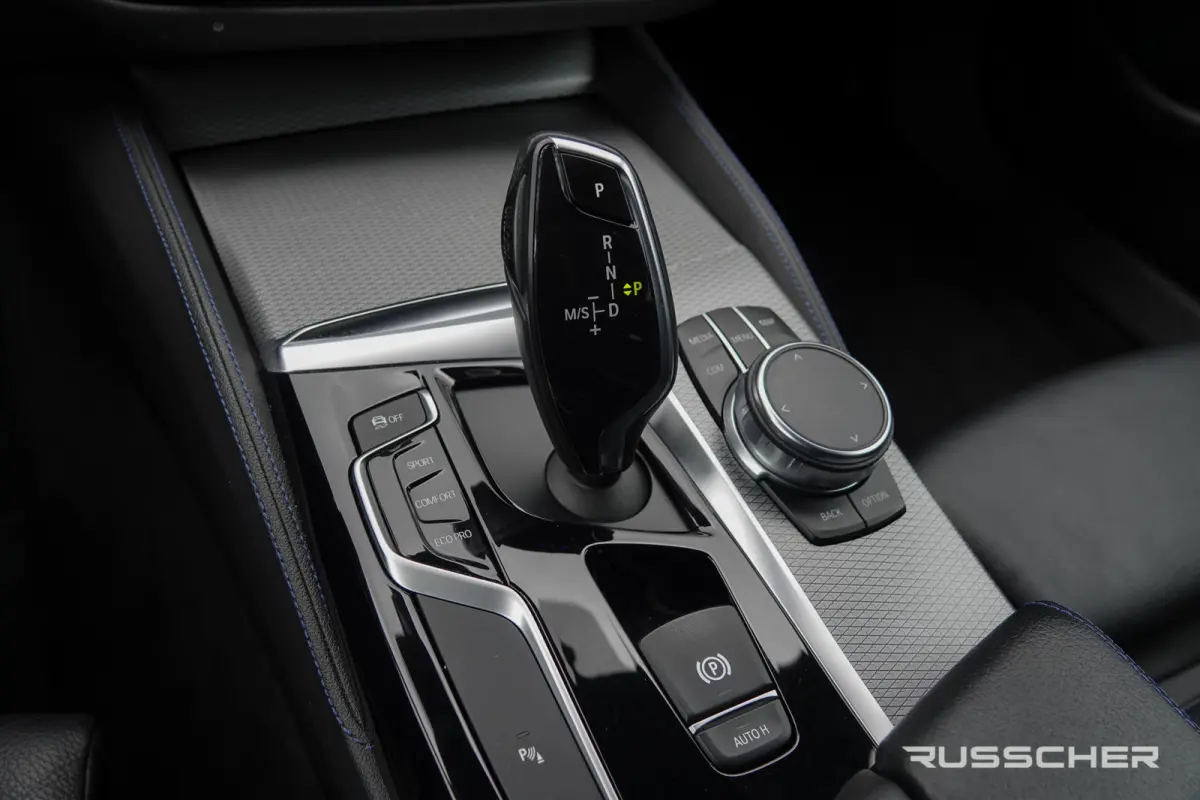 530i 252Pk Aut. | High Executive | M-Sport | Leder | LED | 19''