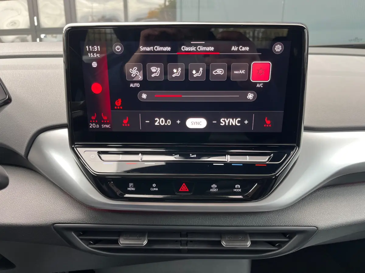 PRO 77 kWh SOH93%/Two-tone/Stoelverwarming/Carplay/1Ste Eigenaar/Dealer Onderhouden