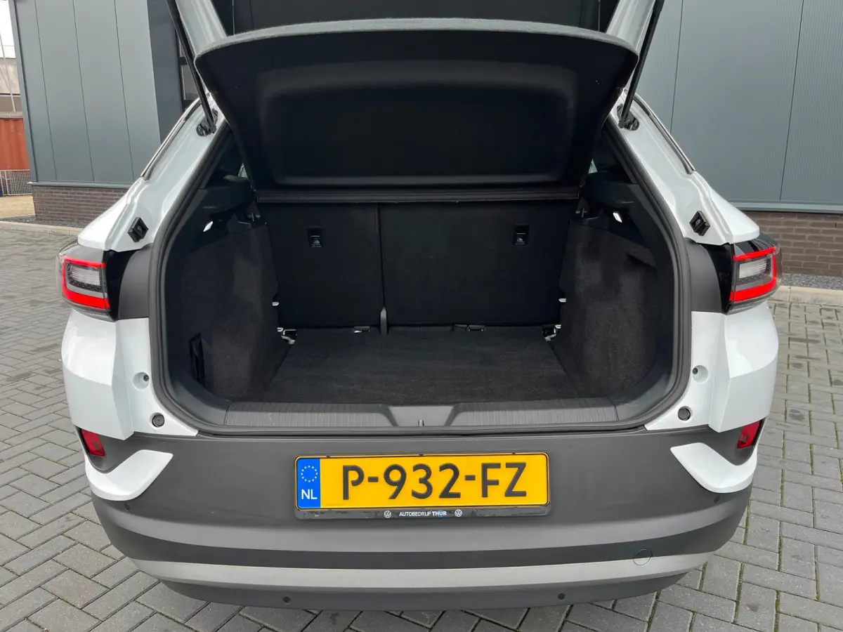 PRO 77 kWh SOH93%/Two-tone/Stoelverwarming/Carplay/1Ste Eigenaar/Dealer Onderhouden