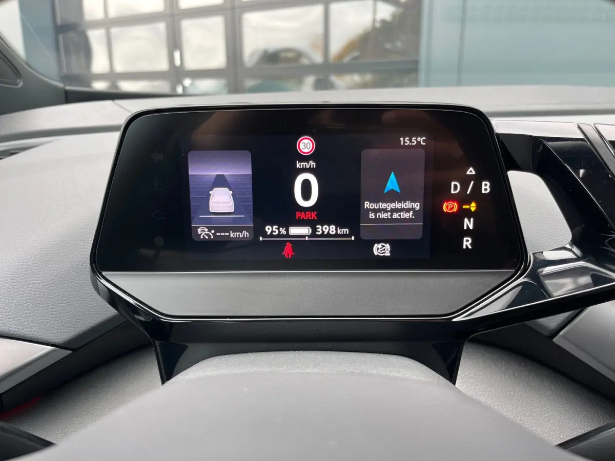 PRO 77 kWh SOH93%/Two-tone/Stoelverwarming/Carplay/1Ste Eigenaar/Dealer Onderhouden