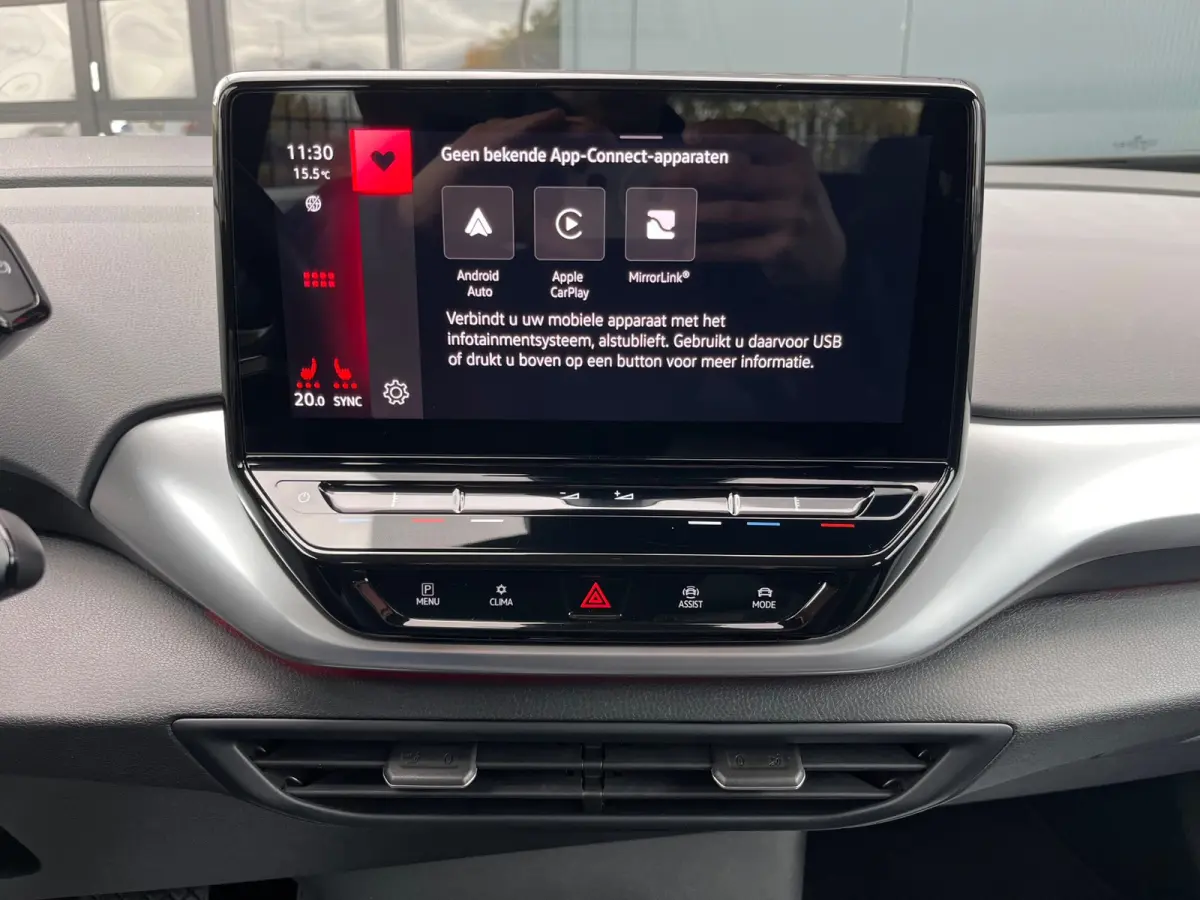 PRO 77 kWh SOH93%/Two-tone/Stoelverwarming/Carplay/1Ste Eigenaar/Dealer Onderhouden