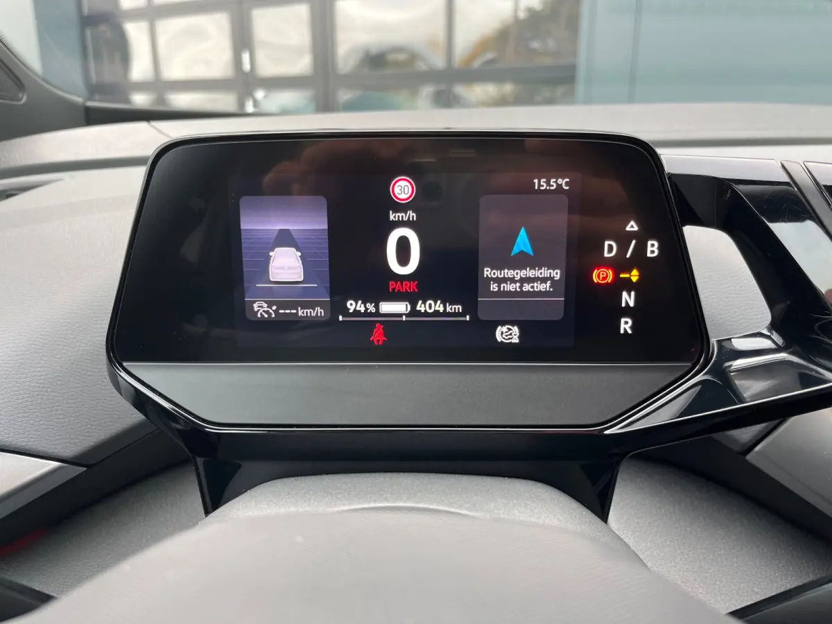 PRO 77 kWh SOH93%/Two-tone/Stoelverwarming/Carplay/1Ste Eigenaar/Dealer Onderhouden