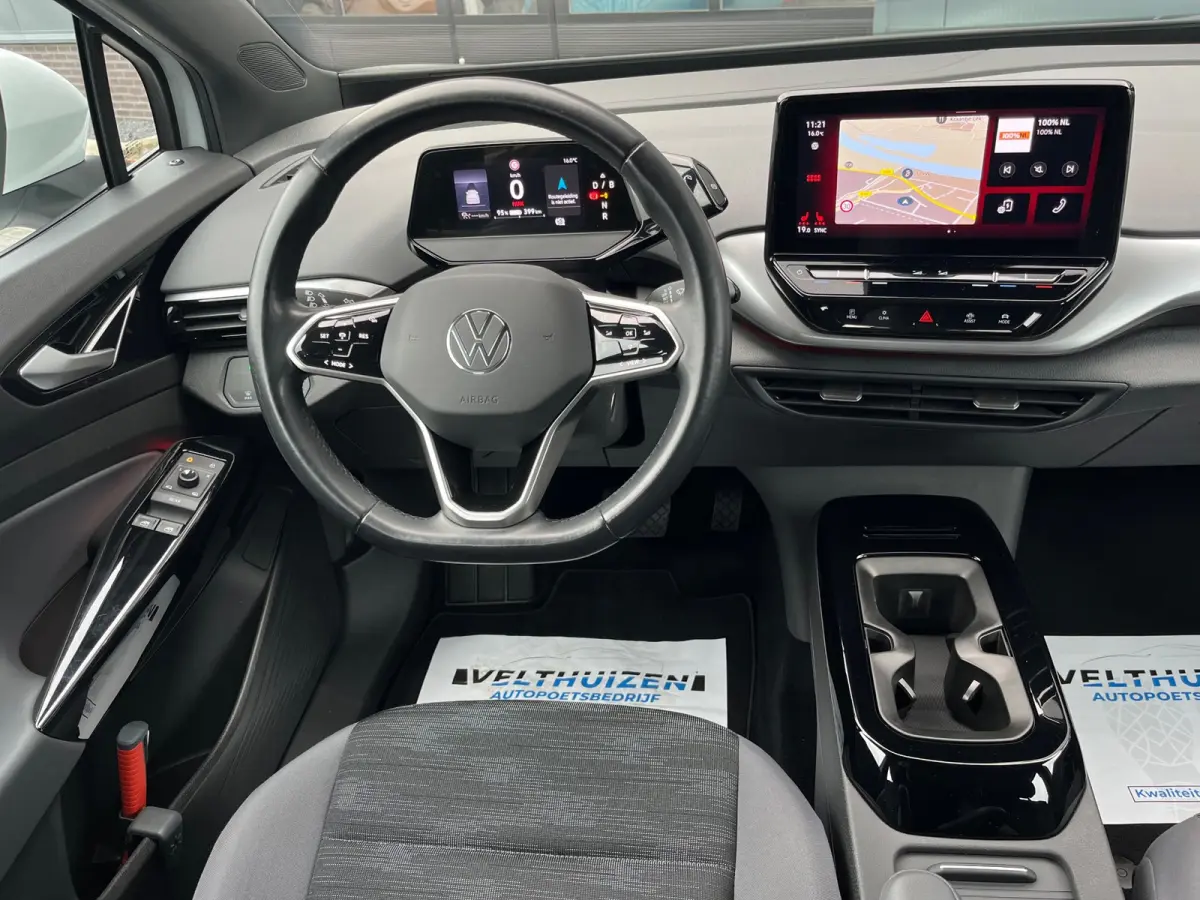 PRO 77 kWh SOH93%/Two-tone/Stoelverwarming/Carplay/1Ste Eigenaar/Dealer Onderhouden