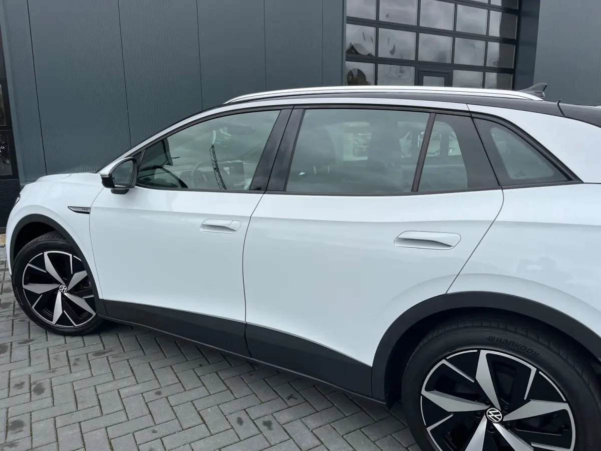 PRO 77 kWh SOH93%/Two-tone/Stoelverwarming/Carplay/1Ste Eigenaar/Dealer Onderhouden