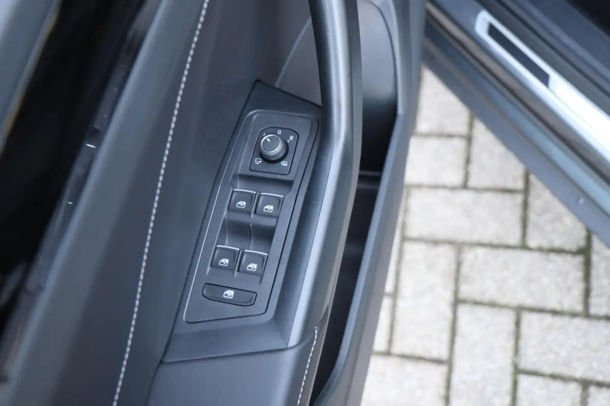 1.5 TSI 150pk DSG R-Line | Trekhaak | Achteruitrijcamera | Stoelverwarming | Navigatie