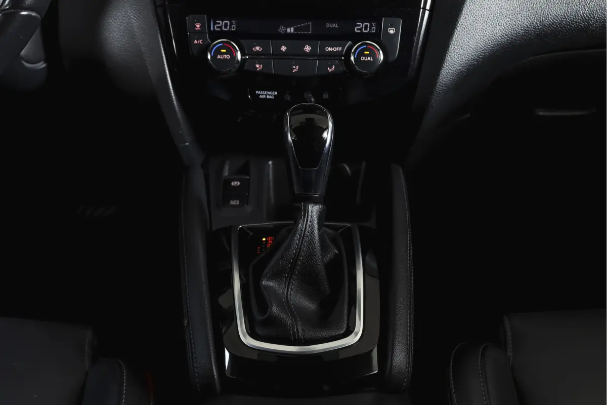 1.3 DIG-T 158 PK Premium Edition - Automaat | Trekhaak | Pano | Leder | Cruise | Elek. stoel | 360 Camera | NAV | ECC | LM 19" |