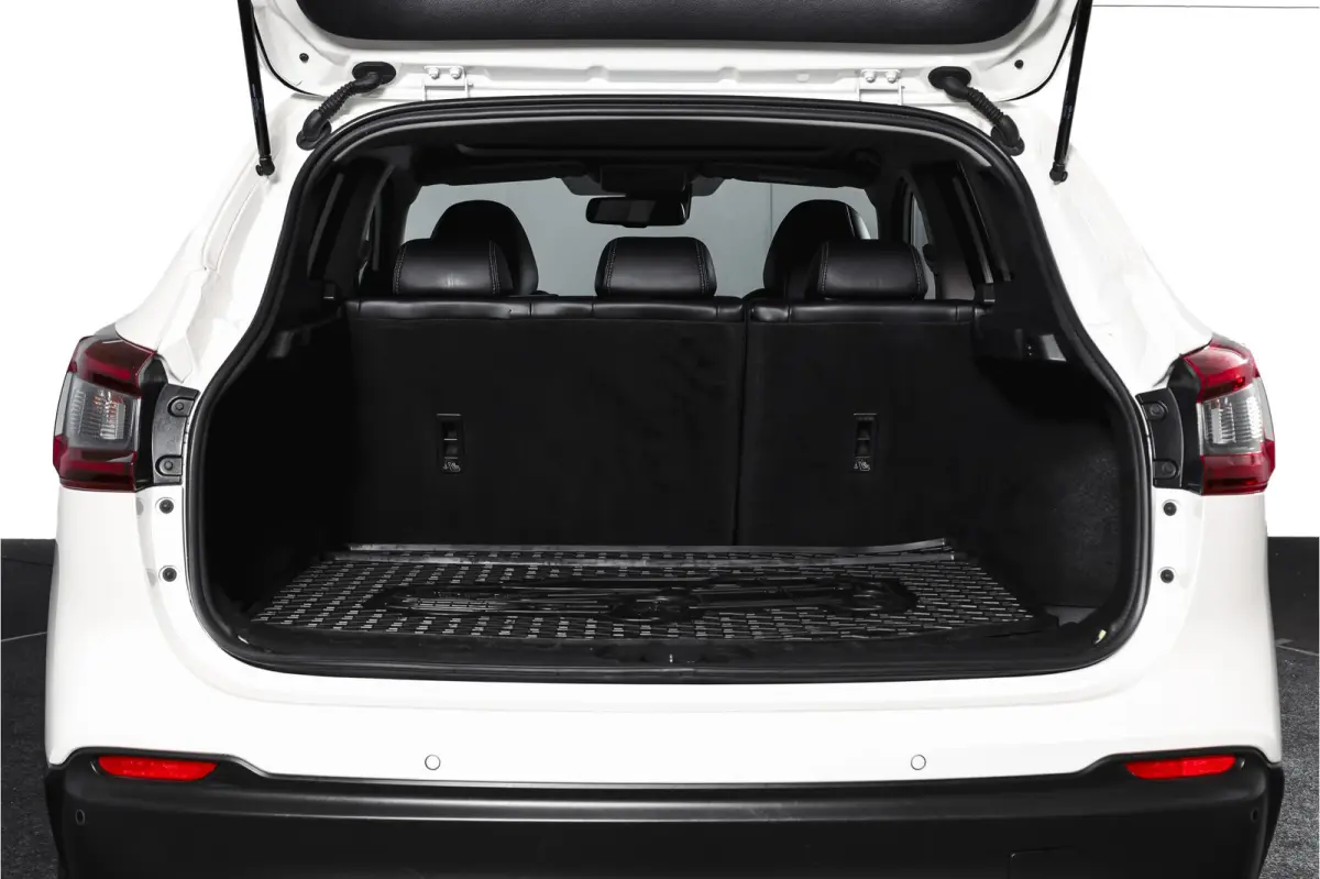 1.3 DIG-T 158 PK Premium Edition - Automaat | Trekhaak | Pano | Leder | Cruise | Elek. stoel | 360 Camera | NAV | ECC | LM 19" |