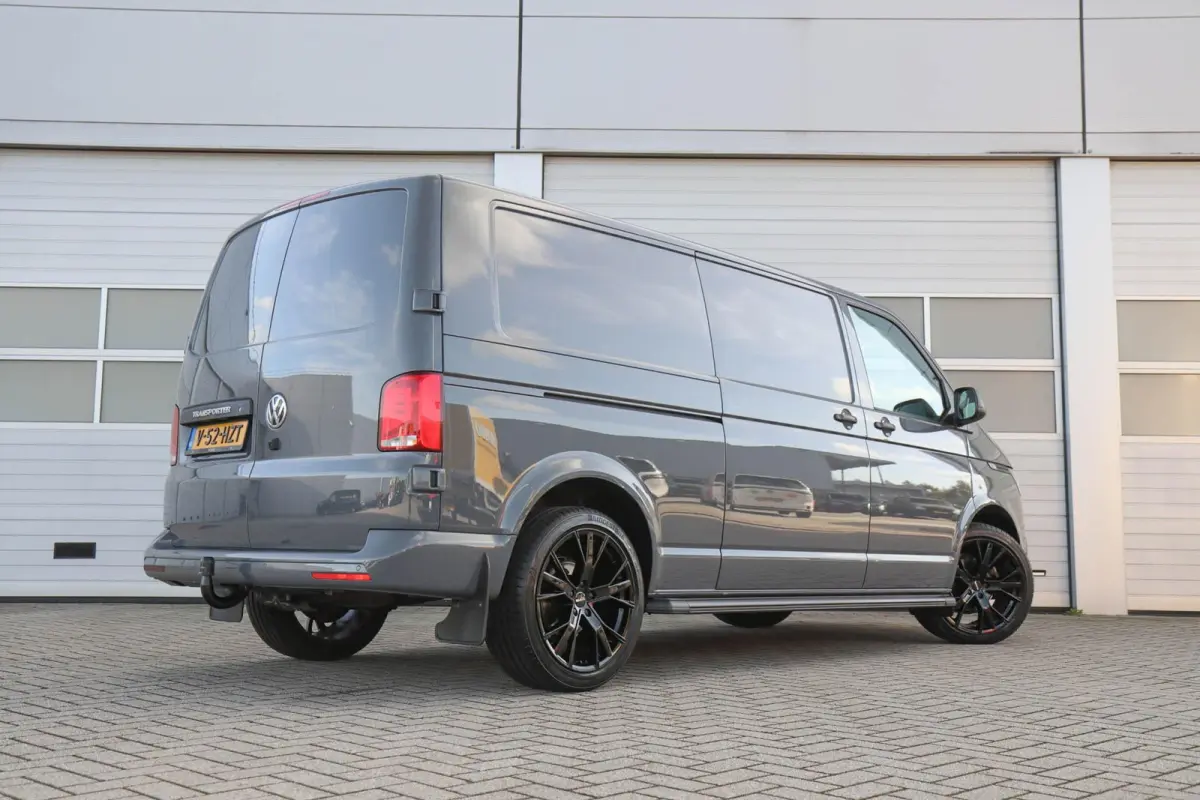 2.0 TDI 150pk DSG L2H1 30 Highline | Black Style | LED Koplampen | App Connect Navigatie | Adaptive Cruise | Achteruitrijcamera