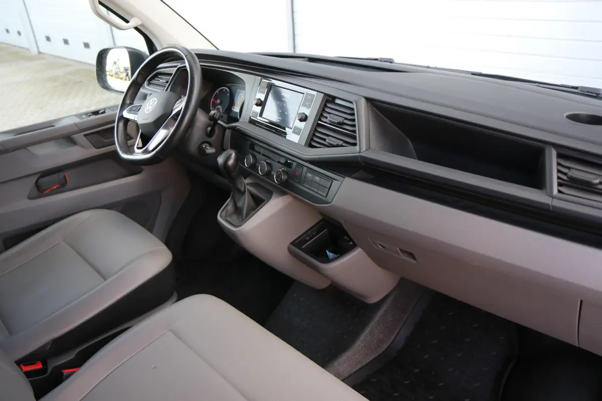 2.0 TDI 150pk DSG L2H1 30 Highline | Black Style | LED Koplampen | App Connect Navigatie | Adaptive Cruise | Achteruitrijcamera
