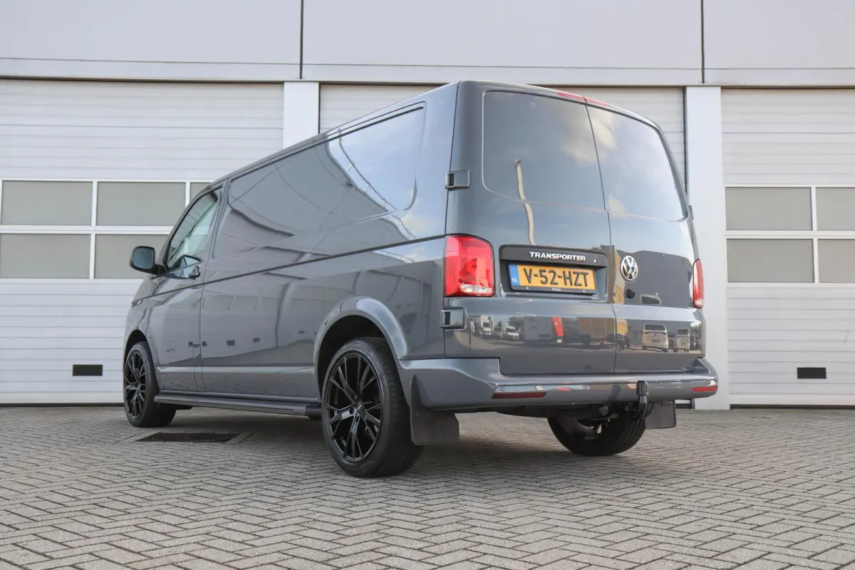 2.0 TDI 150pk DSG L2H1 30 Highline | Black Style | LED Koplampen | App Connect Navigatie | Adaptive Cruise | Achteruitrijcamera