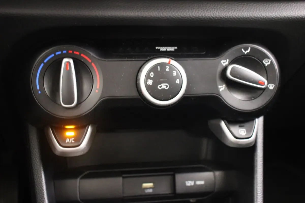 1.0 DPI ComfortLine 5 Deurs - Airco, Cruise