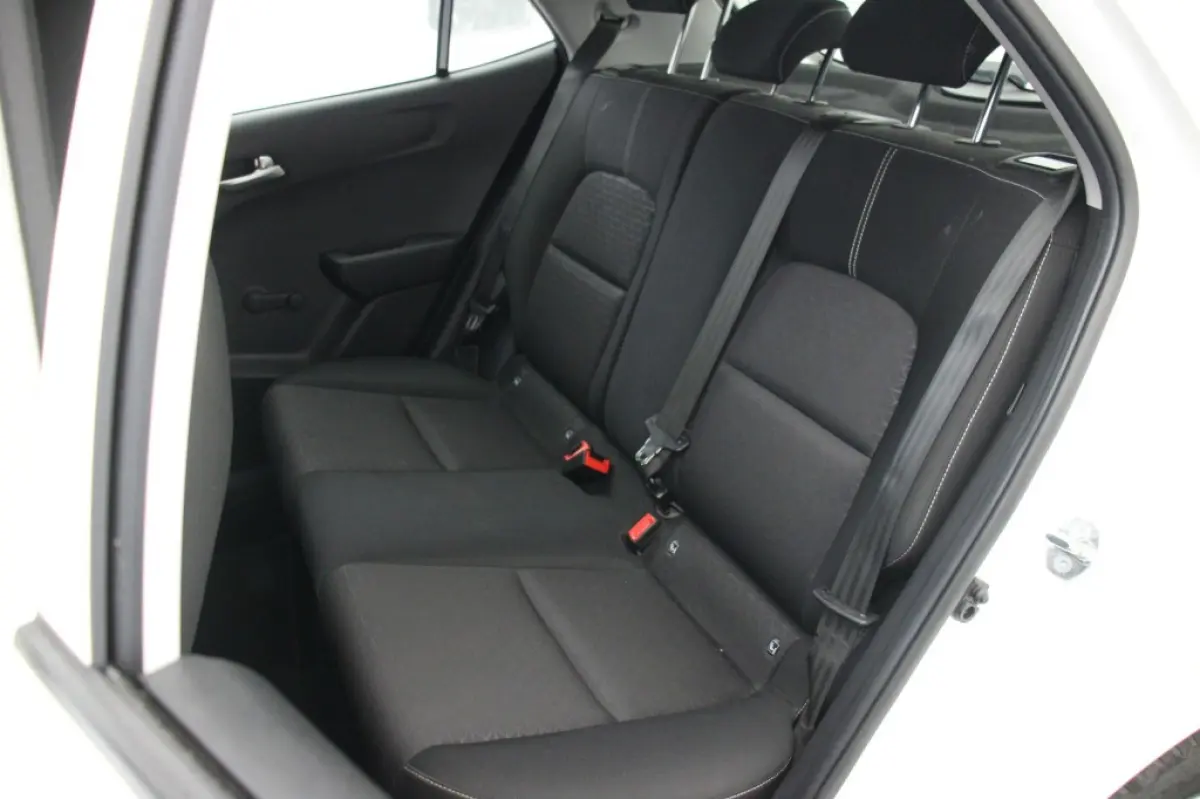 1.0 DPI ComfortLine 5 Deurs - Airco, Cruise