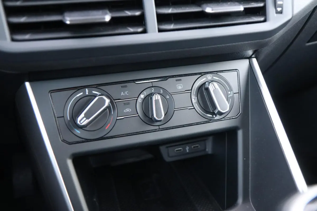 1.0 TSI 95pk Life | Navigatie | App Connect | Cruise Control