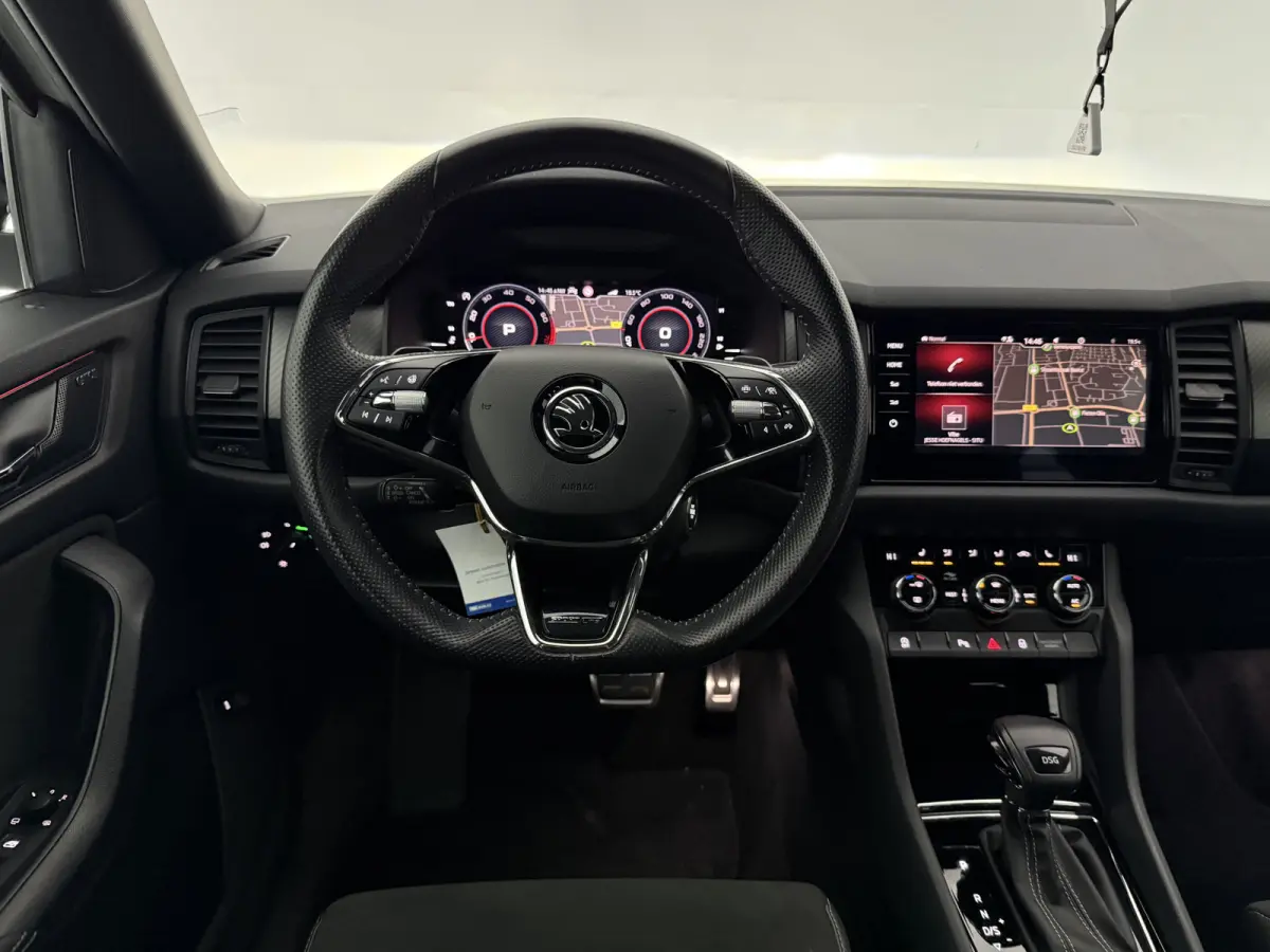 1.5 TSI Sportline | Virtual | Camera | Sfeer | Carplay | Trekhaak | Canton | Memory | Stoel/Stuurverw. | NAP