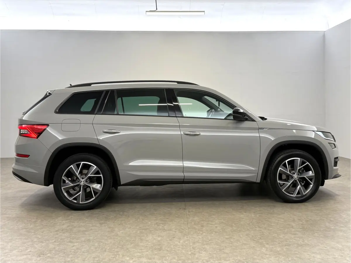 1.5 TSI Sportline | Virtual | Camera | Sfeer | Carplay | Trekhaak | Canton | Memory | Stoel/Stuurverw. | NAP