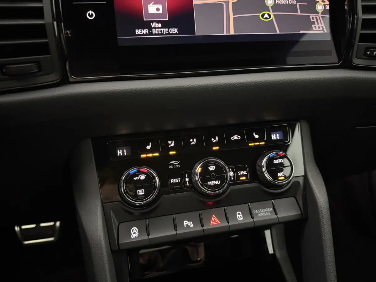 1.5 TSI Sportline | Virtual | Camera | Sfeer | Carplay | Trekhaak | Canton | Memory | Stoel/Stuurverw. | NAP