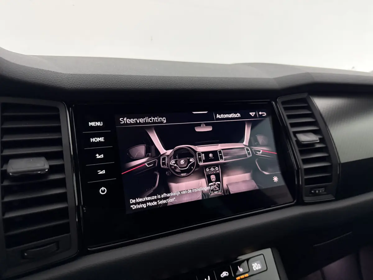 1.5 TSI Sportline | Virtual | Camera | Sfeer | Carplay | Trekhaak | Canton | Memory | Stoel/Stuurverw. | NAP
