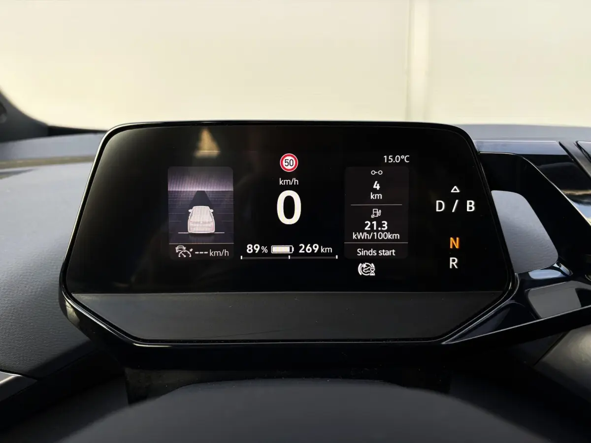 148pk Pure 52 kWh | SoH 89% | Trekhaak | Warmtepomp | Navigatie