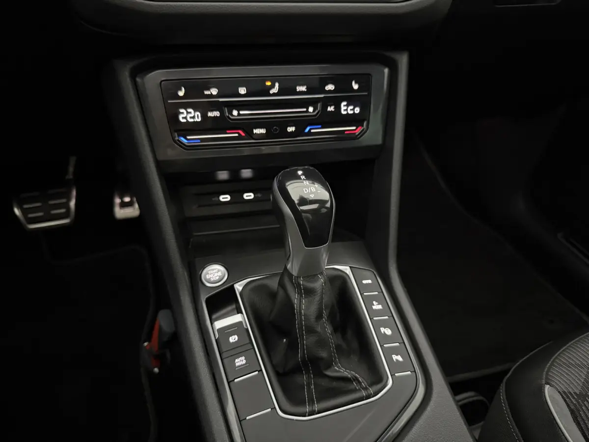 1.4 TSI eHybrid R-Line | Pano | Sfeer | Virtual | Camera | Carplay | Cruise | Stoelverw. | NAP