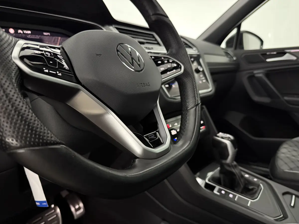 1.4 TSI eHybrid R-Line | Pano | Sfeer | Virtual | Camera | Carplay | Cruise | Stoelverw. | NAP