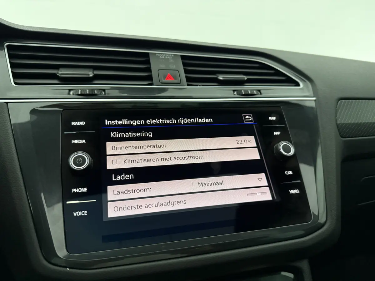 1.4 TSI eHybrid R-Line | Pano | Sfeer | Virtual | Camera | Carplay | Cruise | Stoelverw. | NAP