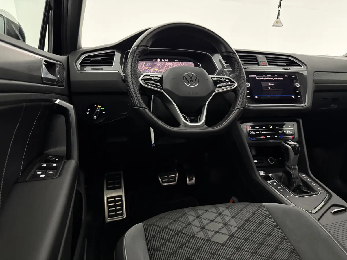1.4 TSI eHybrid R-Line | Pano | Sfeer | Virtual | Camera | Carplay | Cruise | Stoelverw. | NAP