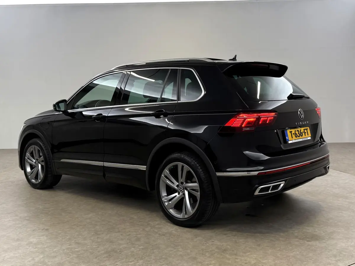 1.4 TSI eHybrid R-Line | Pano | Sfeer | Virtual | Camera | Carplay | Cruise | Stoelverw. | NAP