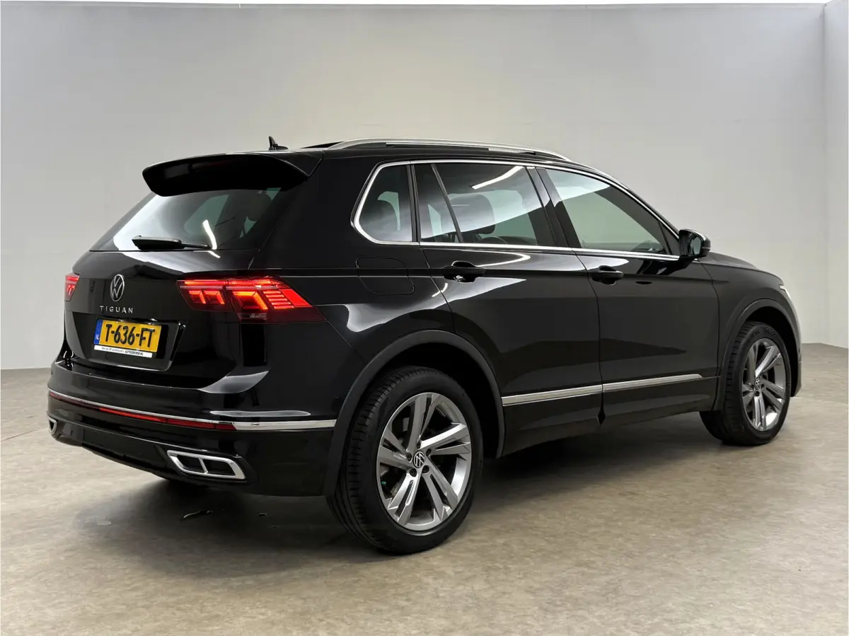 1.4 TSI eHybrid R-Line | Pano | Sfeer | Virtual | Camera | Carplay | Cruise | Stoelverw. | NAP