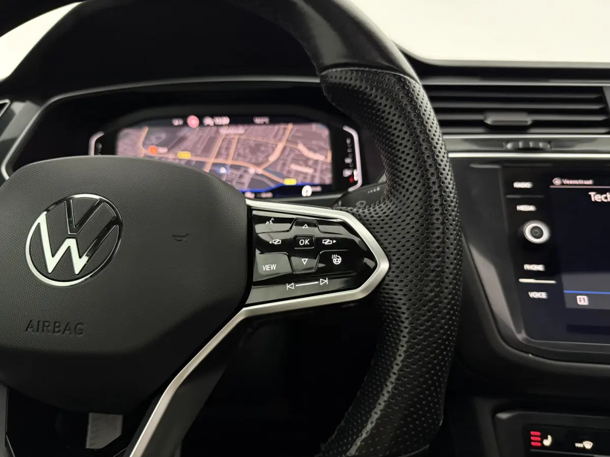 1.4 TSI eHybrid R-Line | Pano | Sfeer | Virtual | Camera | Carplay | Cruise | Stoelverw. | NAP