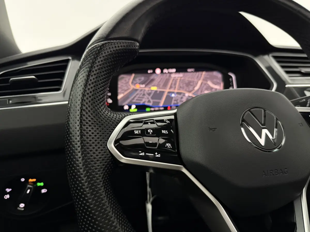 1.4 TSI eHybrid R-Line | Pano | Sfeer | Virtual | Camera | Carplay | Cruise | Stoelverw. | NAP