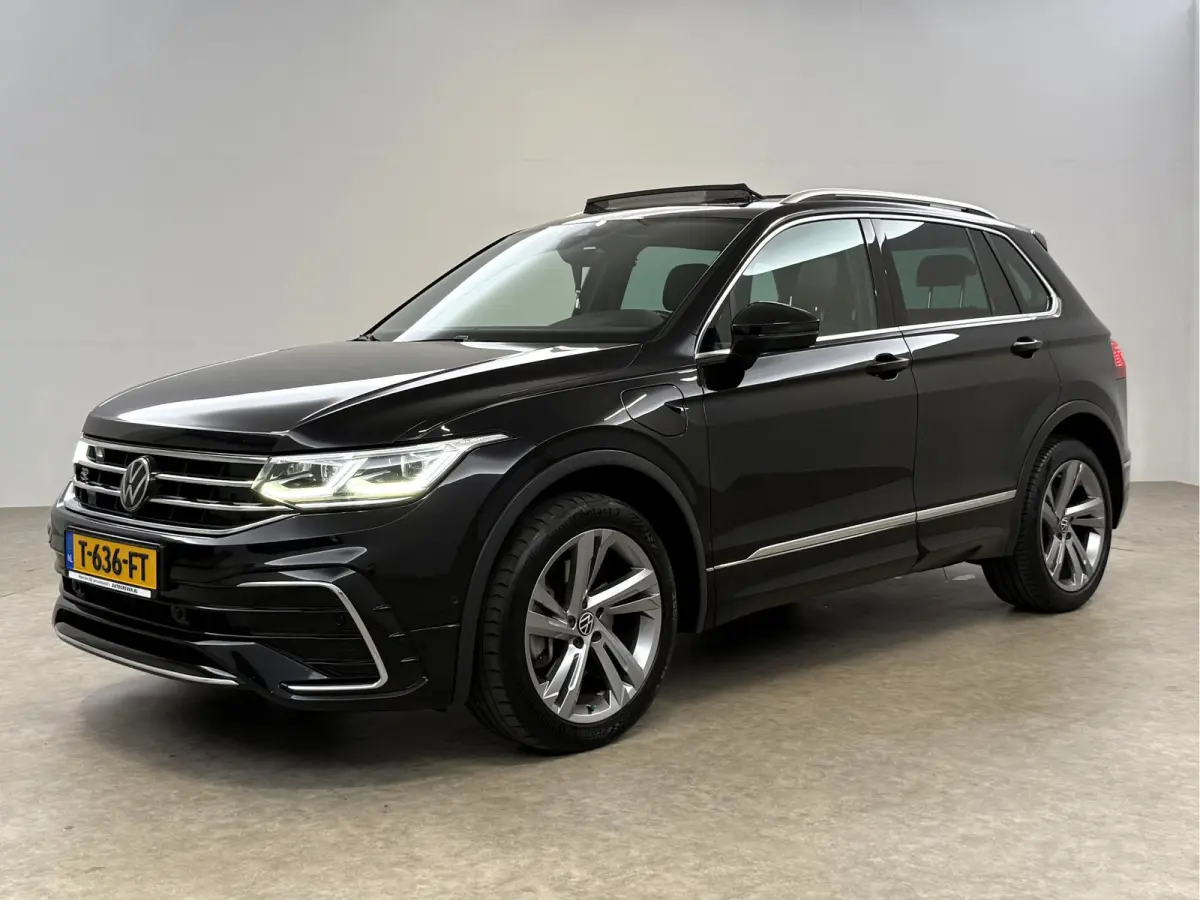 1.4 TSI eHybrid R-Line | Pano | Sfeer | Virtual | Camera | Carplay | Cruise | Stoelverw. | NAP