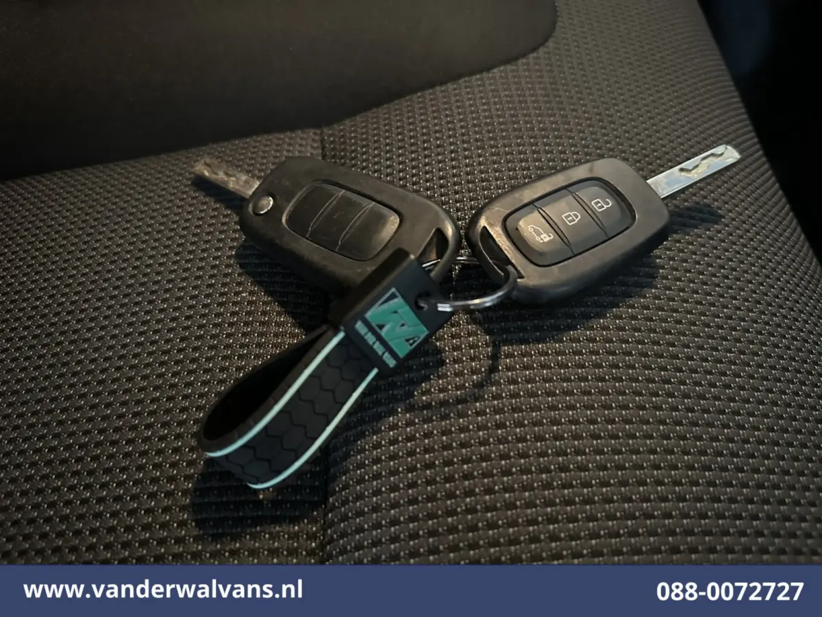 2.0 dCi 130pk L2H1 Euro6 Airco | Imperiaal | LED | Cruisecontrol | Parkeersensoren Bijrijdersbank